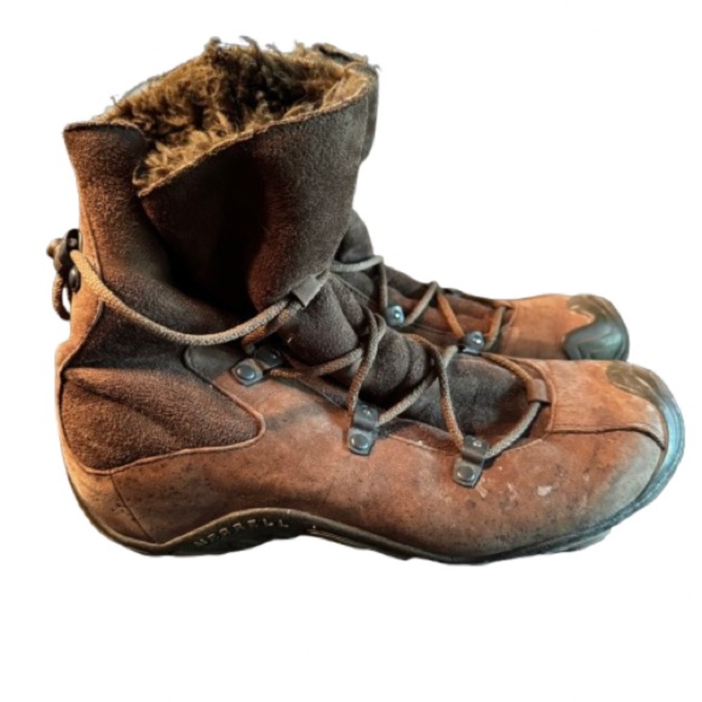 Merrell Tug Suede Fur-Lined Boots
